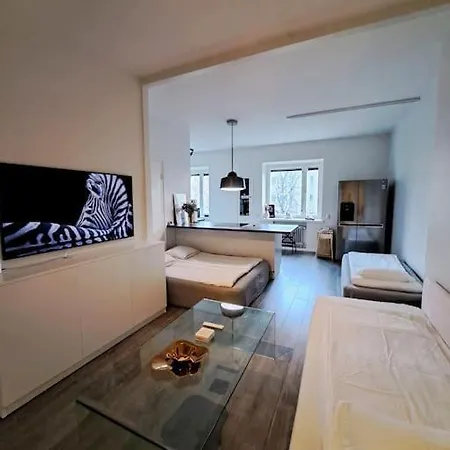 Apartman Renovated 64m2 *